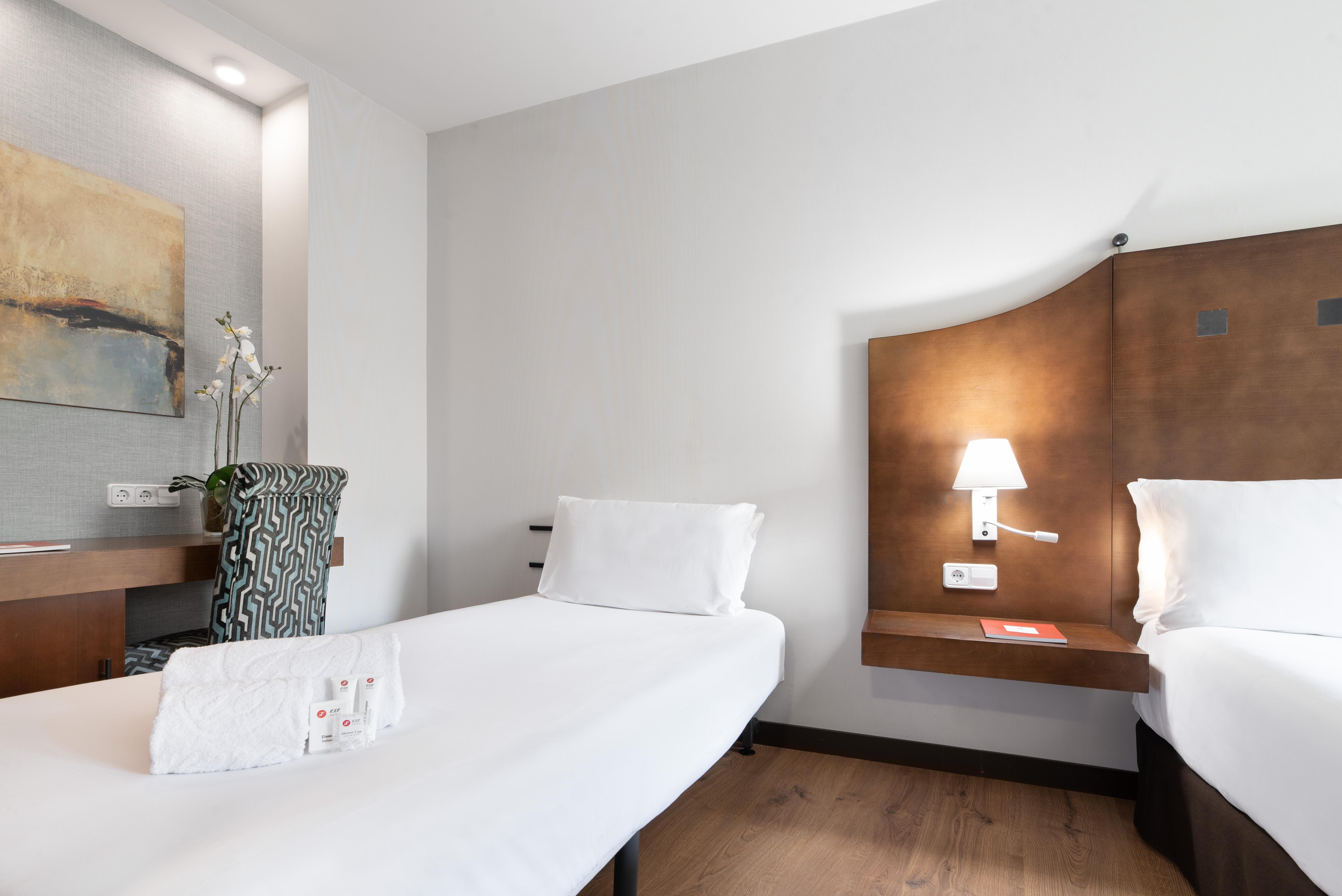 Exe Agora Caceres Hotell Exteriör bild