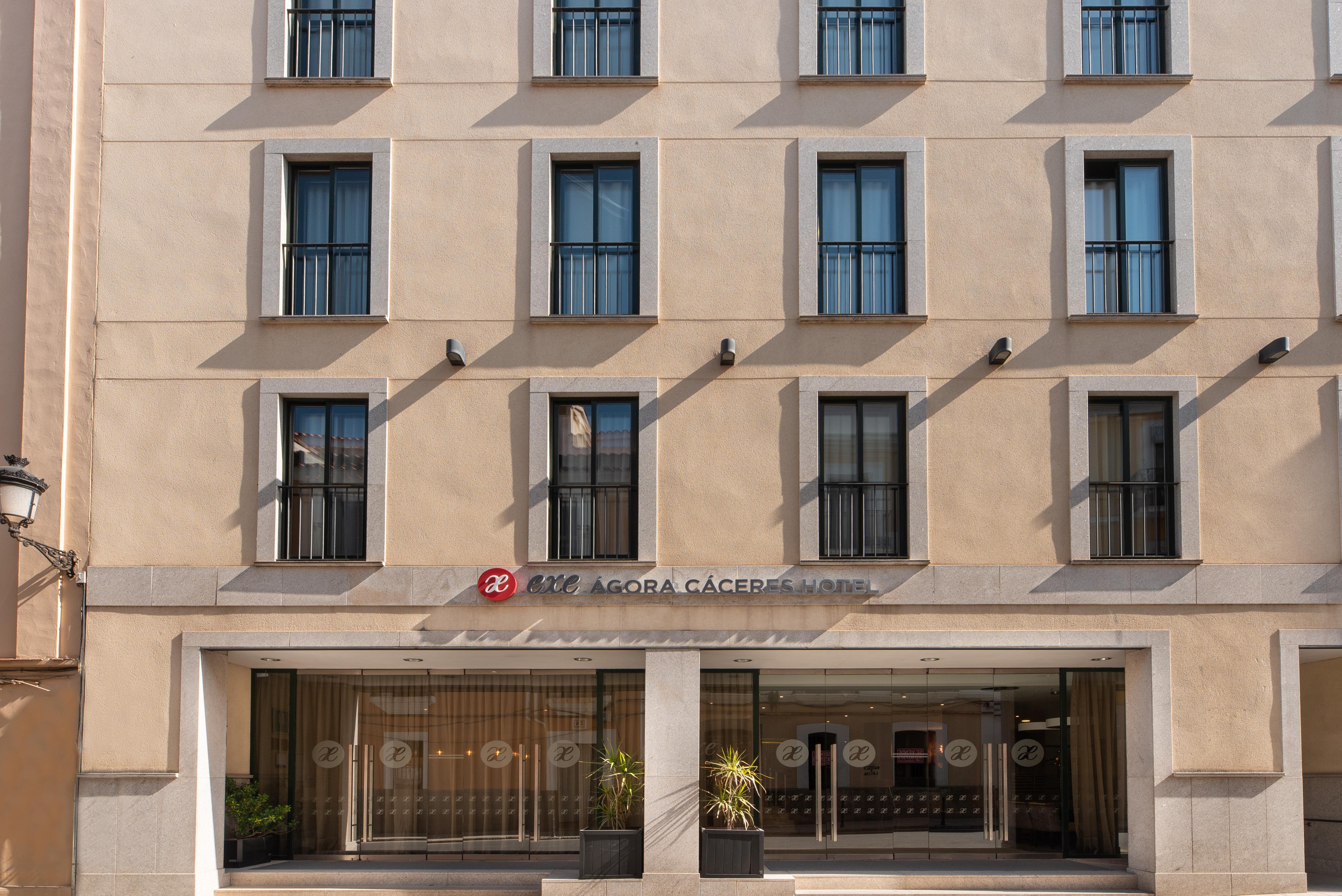 Exe Agora Caceres Hotell Exteriör bild