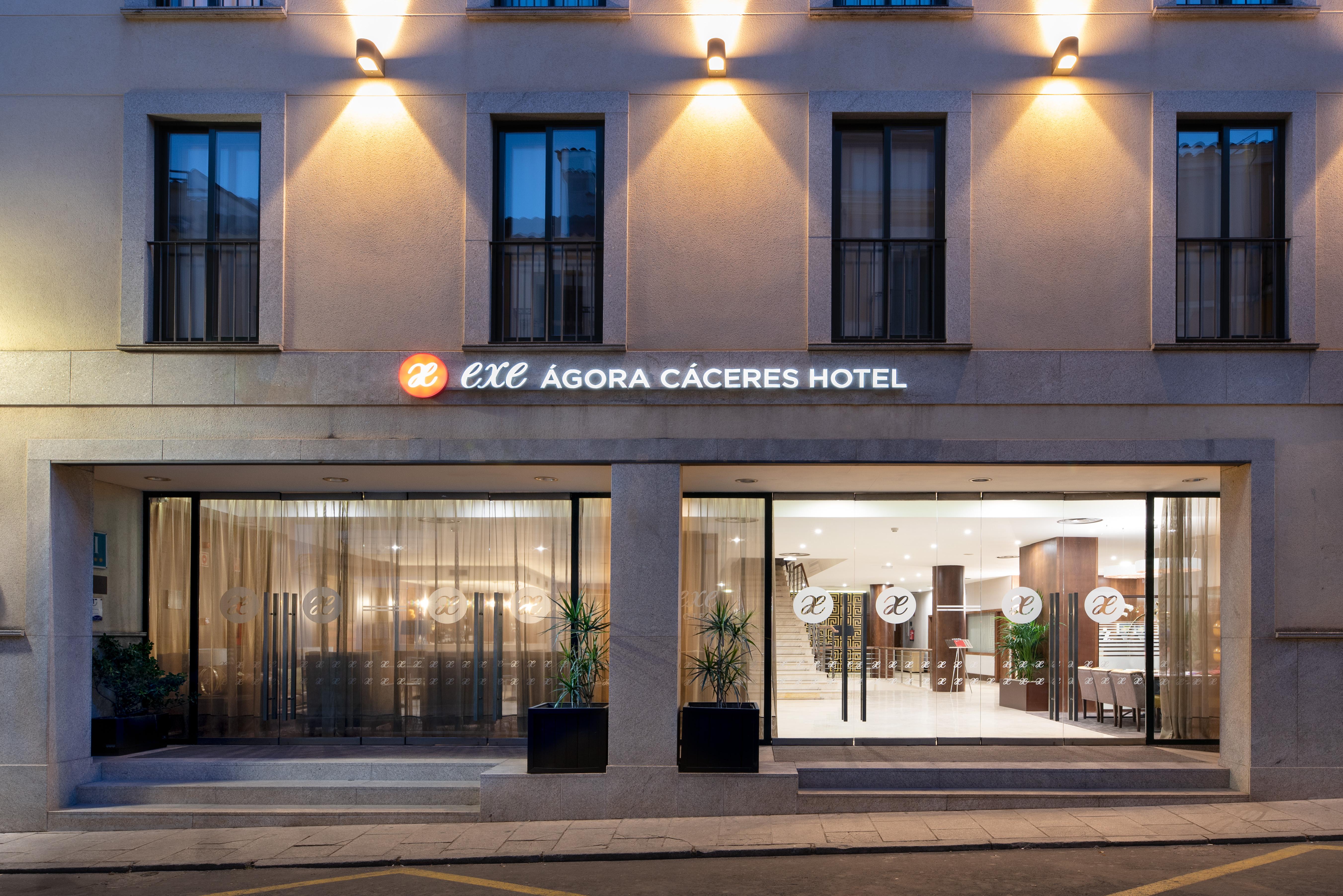 Exe Agora Caceres Hotell Exteriör bild