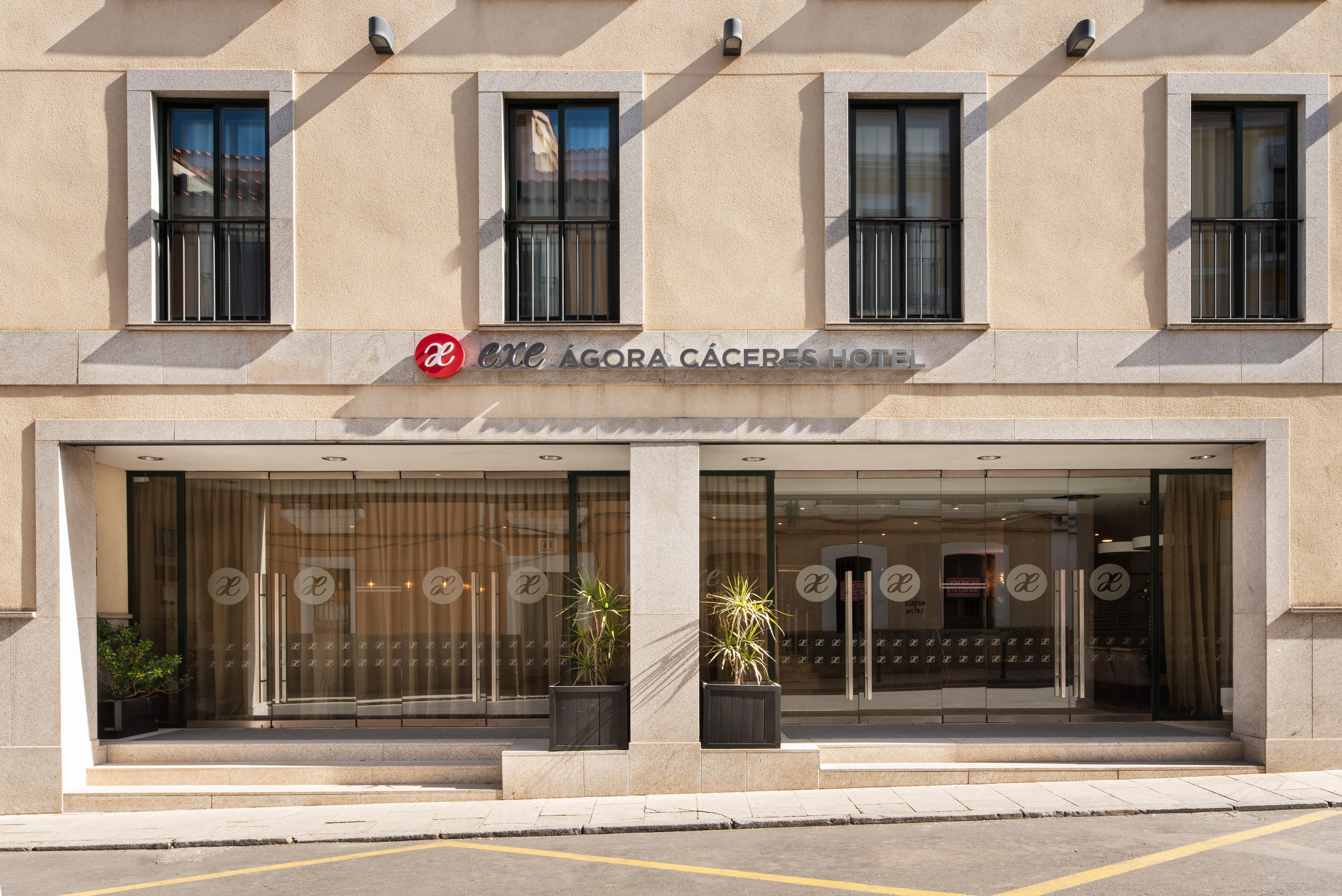 Exe Agora Caceres Hotell Exteriör bild